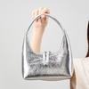 Nouveau design de niche mini sac à main en cuir haut de gamme luxe léger cuir de vache argenté épaule aisselle femme
