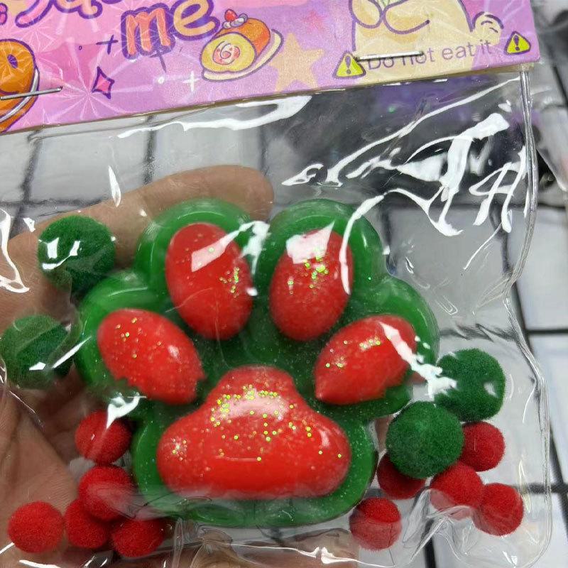 

Пончик в сливочной панировке с рисунком в виде кошачьих когтей — вдохновленный музыкой и медленный отскок, стиль Сяохуншу. 7cm, glossy зелёный/красный