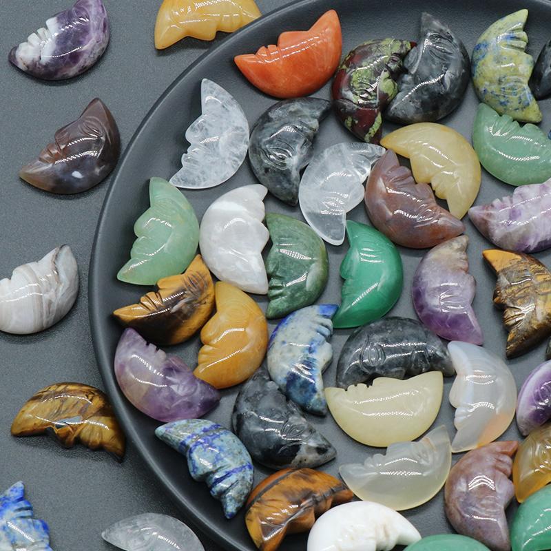 1Pc, Reiki Healing Crystal Carved Moon Face Ornament Decoration, Mini Natural Stone Quartz Gemstone Home Decor Jewelry, Halloween Gifts 26×15mm
