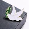 Künstlerische Friedenstauben Anstecknadel Metall Pin Legierung Textur Freundschaftsabzeichen Geeignet für Modefans, die einzigartige Accessoires suchen