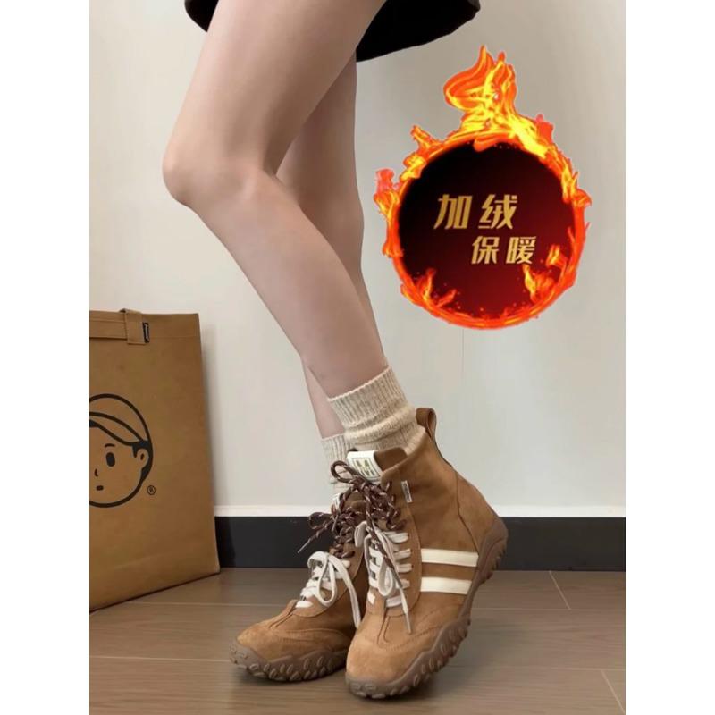 

Leather thick-soled inner height-increasing women s shoes, new autumn and winter velvet retro casual short boots, soft-soled and high-top. 40