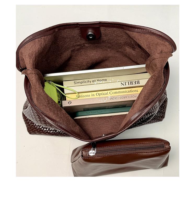 High-End Simple Retro Woven One-Shoulder Tote Bag - Stylish and Trendy Mother-Child Design