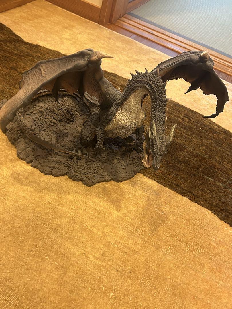 

[USED] Capcom Figurine Builder Miraboreas Unboxing