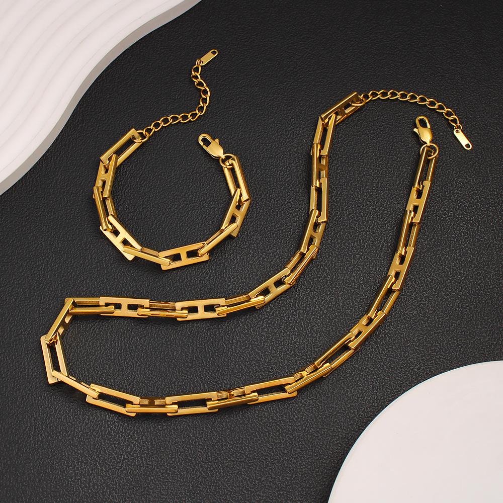 Conjunto de Pulseira e Colar de Corrente Feitos à Mão Banhado a Ouro 18K: Design Quadrado Espesso, Aço Inoxidável Polido.