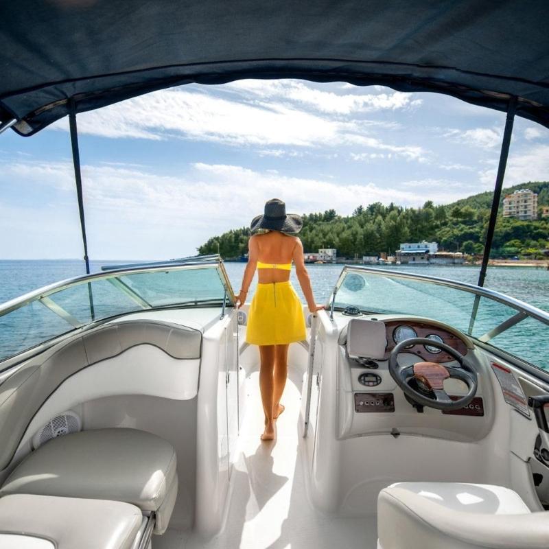 Waterproof Digital Battery Cutoff Switches with Easy Installation for Preventing Battery Drain in Cars & Boats