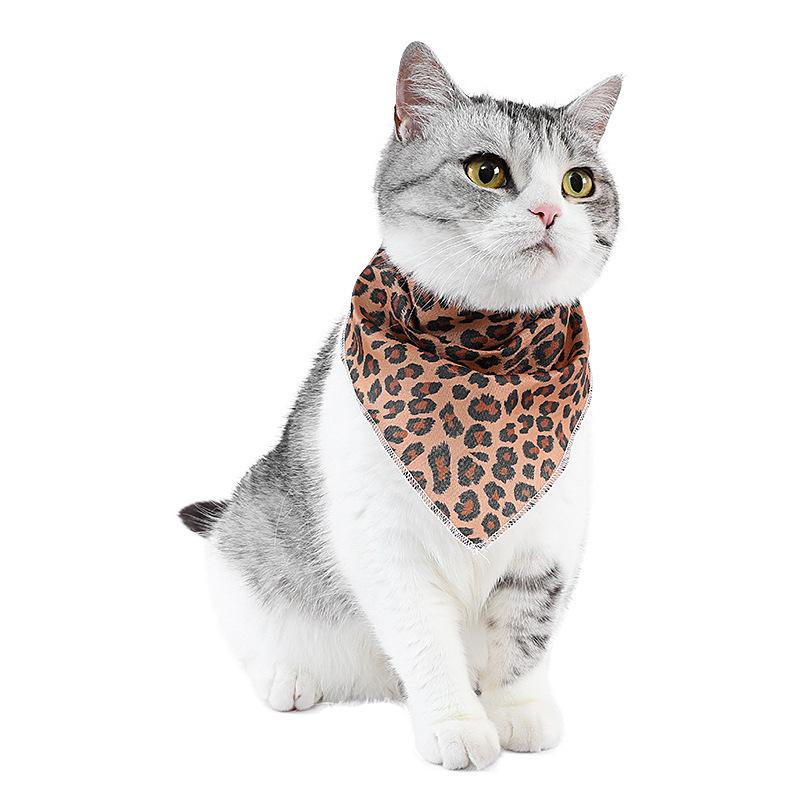 Pet Cat Saliva Scarf Scarf Leopard Print Shape Pet Triangle Scarf Dog Saliva Scarf Cat Bib Supplies