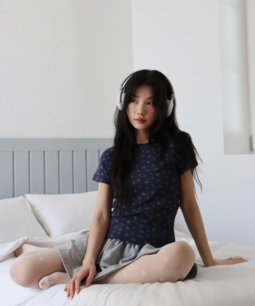 Seinteubain Dear Day Small Floral T-Shirt