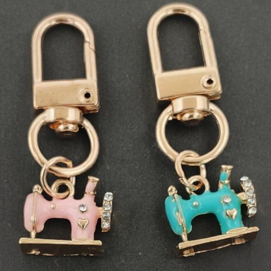 4 Peças Chaveiro Máquina de Costura Metal Artesanal Embutido Strass Brilhante Resistente à Ferrugem Acessório para Mochilas