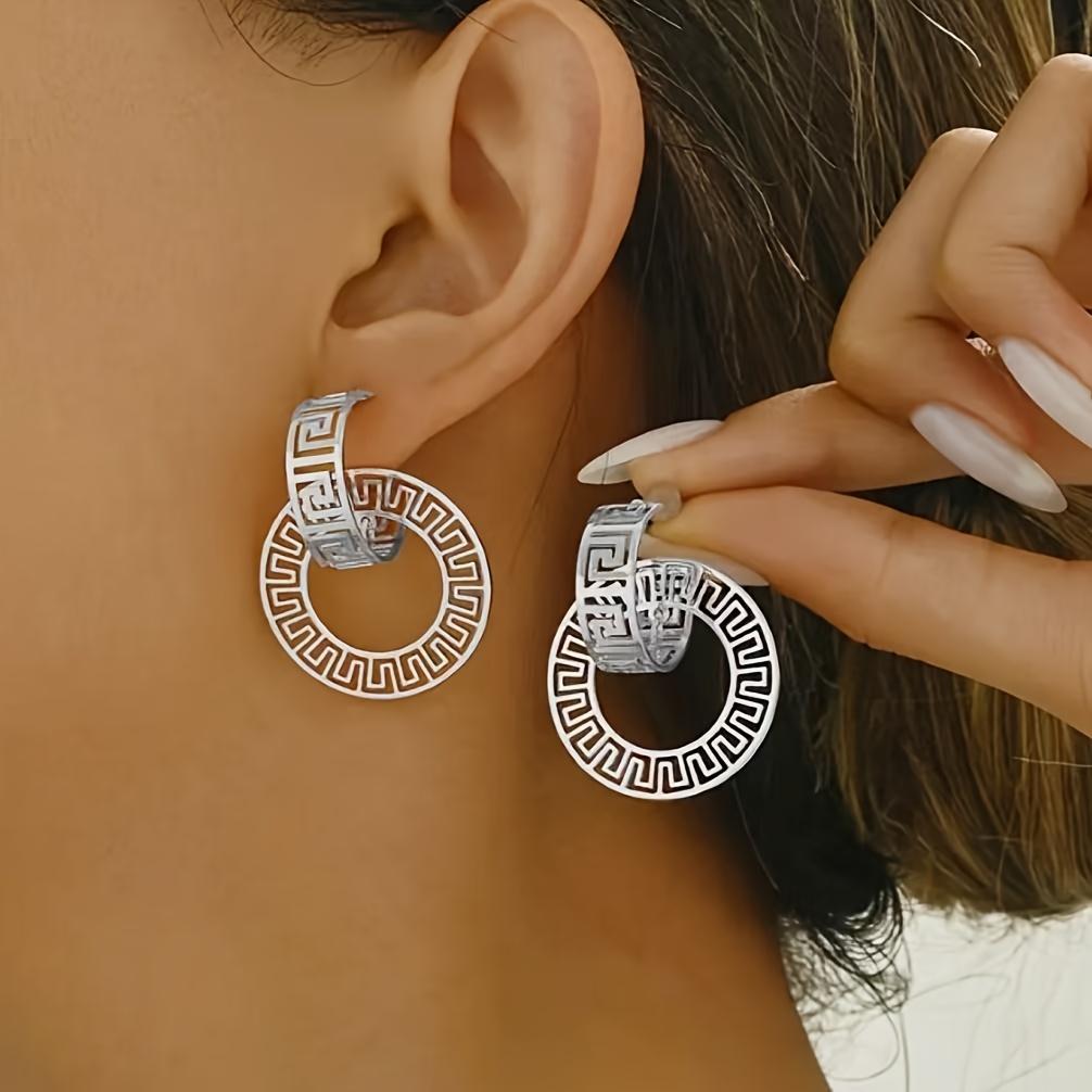 

Женские элегантные винтажные серьги-подвески в форме буквы C с полым круглым кулоном - Подходят для повседневных нарядов и музыкальных фестивалей серебряный