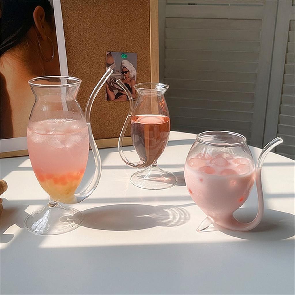 Einzigartiges Pfeifenform-Design Cocktailglas mit Trinkhalm Ideal für festliche Feiern und den täglichen Genuss