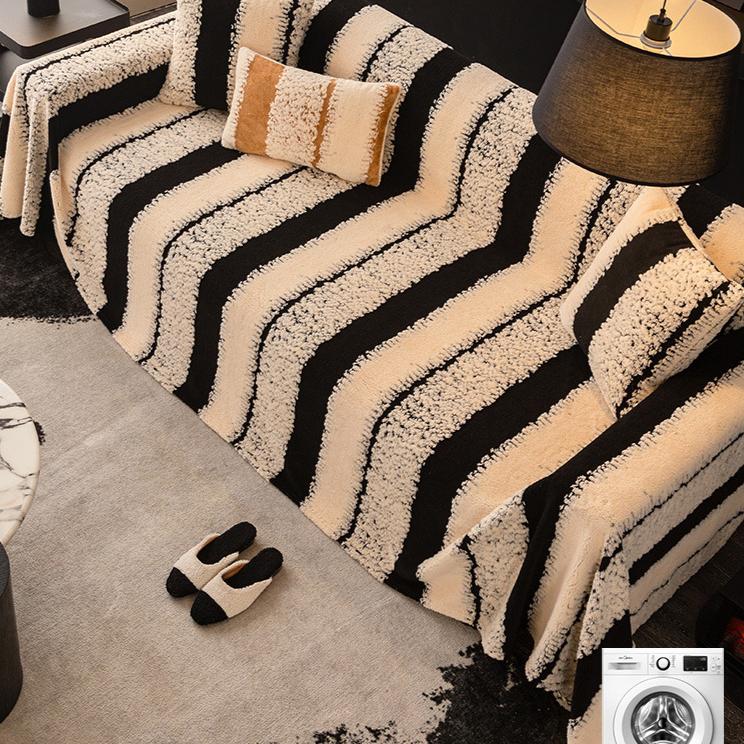 Sofa Protector, Vintage Interlaced Comfortable Sofa Blanket, Suitable for Pets, Anti-slip Protection, Luxury Thick Velvet Sofa Cover