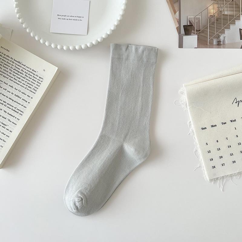 Xiaohongshu Women's Spring & Autumn Anti-Pilling Mid-Calf Cotton Socks - Boneless, Loose-Fit, Thin, Solid Color