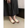 Women's slippers women wear in summer 2025 new Korean version of fairy beach soft flat one-word sandals