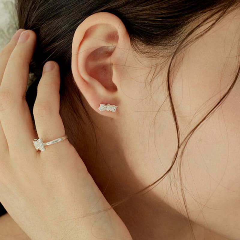 Murmur [925silver]Petit Ribbon Cubic Earrings