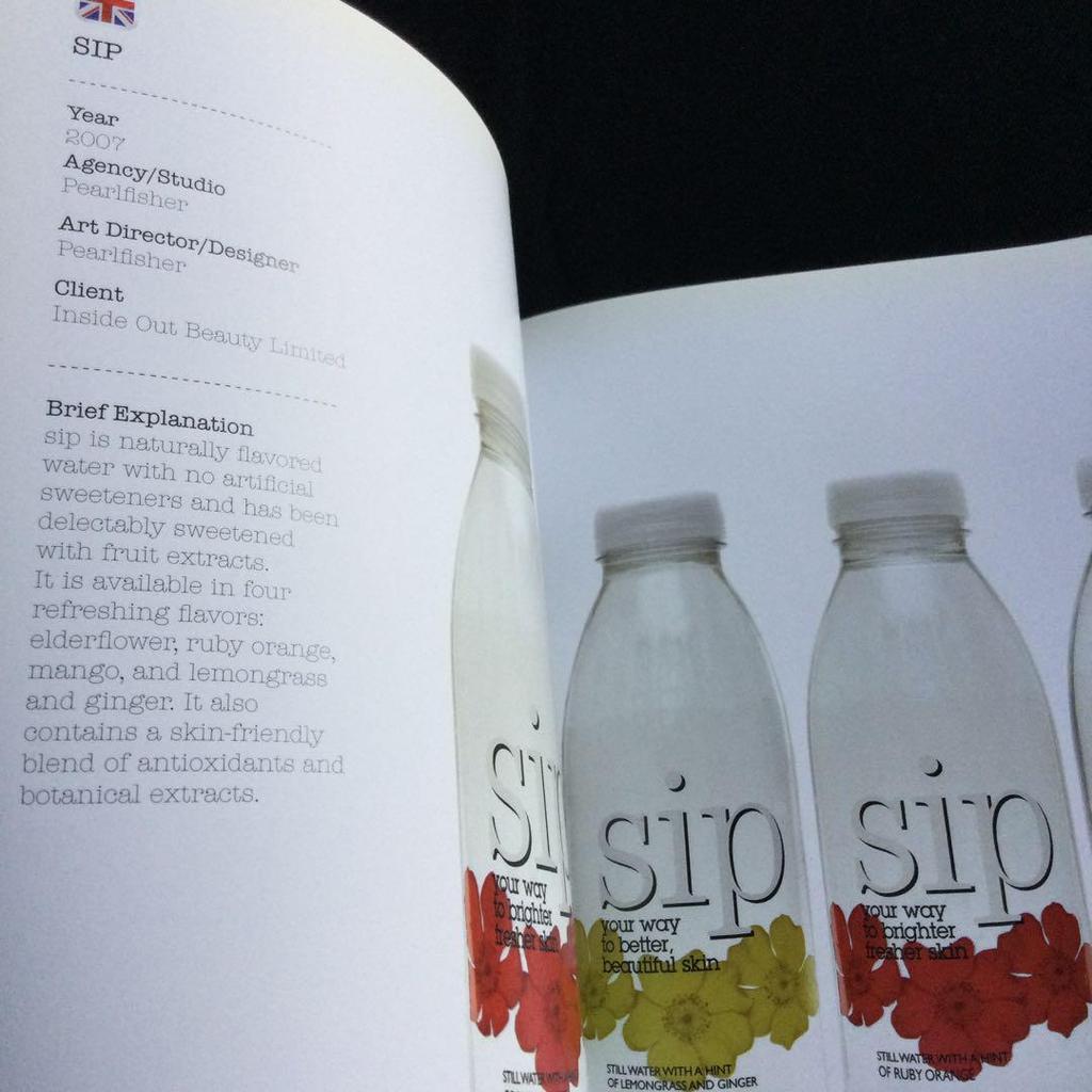 [USED] Mineral water, water, package, design, foreign books, water, bottle, bottle, English