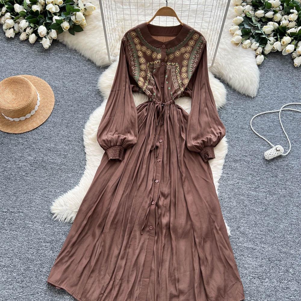Women's Retro Embroidery Heavy Work Waist Cinching Single Button Ele Long Dress