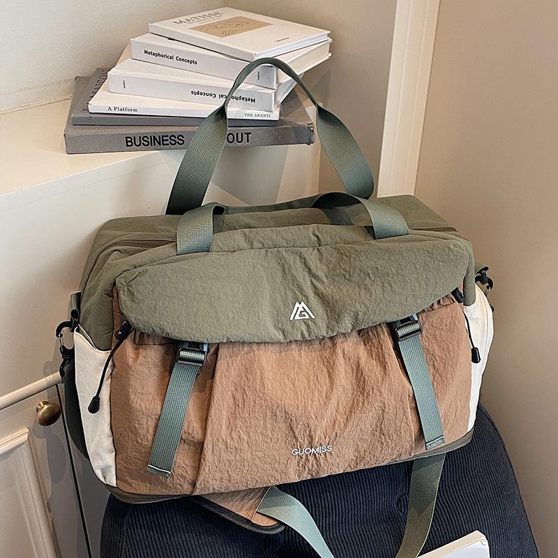 Large capacity short business trip travel bag lightweight fashion hand luggage bag lightweight storage sports yoga fitness bag