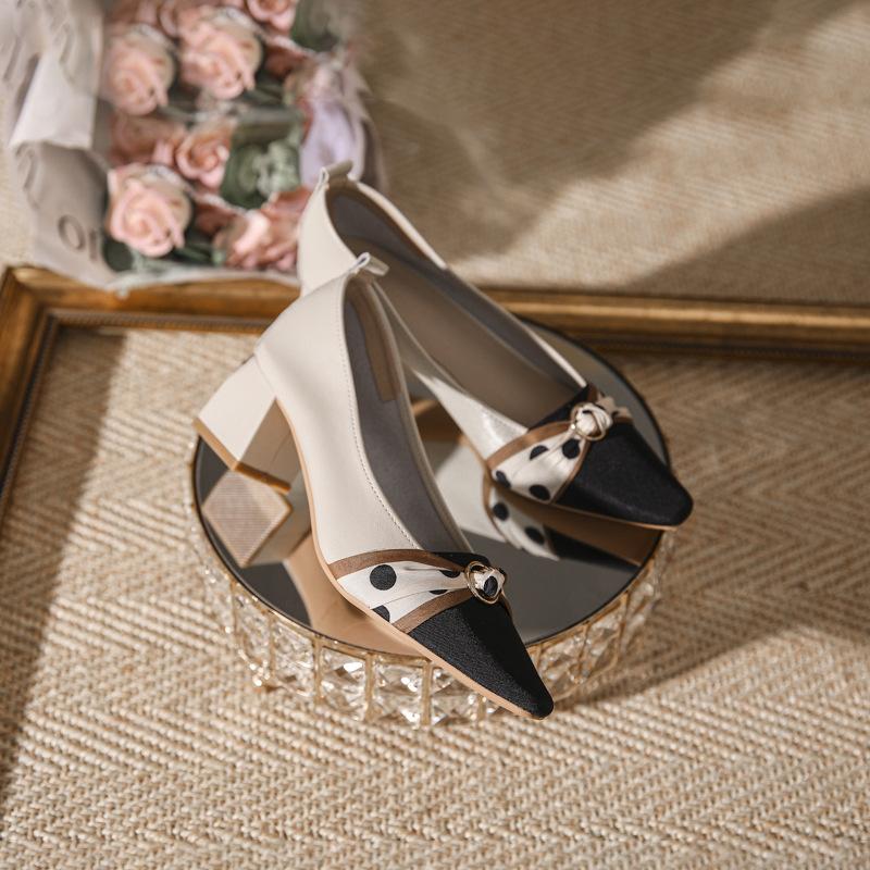 

Leather square head single shoes women s thick heel high heels medium heel soft sole women s shoes new in autumn and winter 39