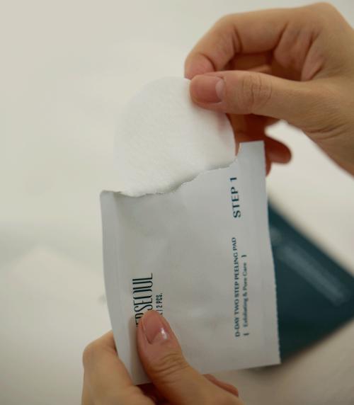 Coverseoul D-Day Two-Step Peeling Pad