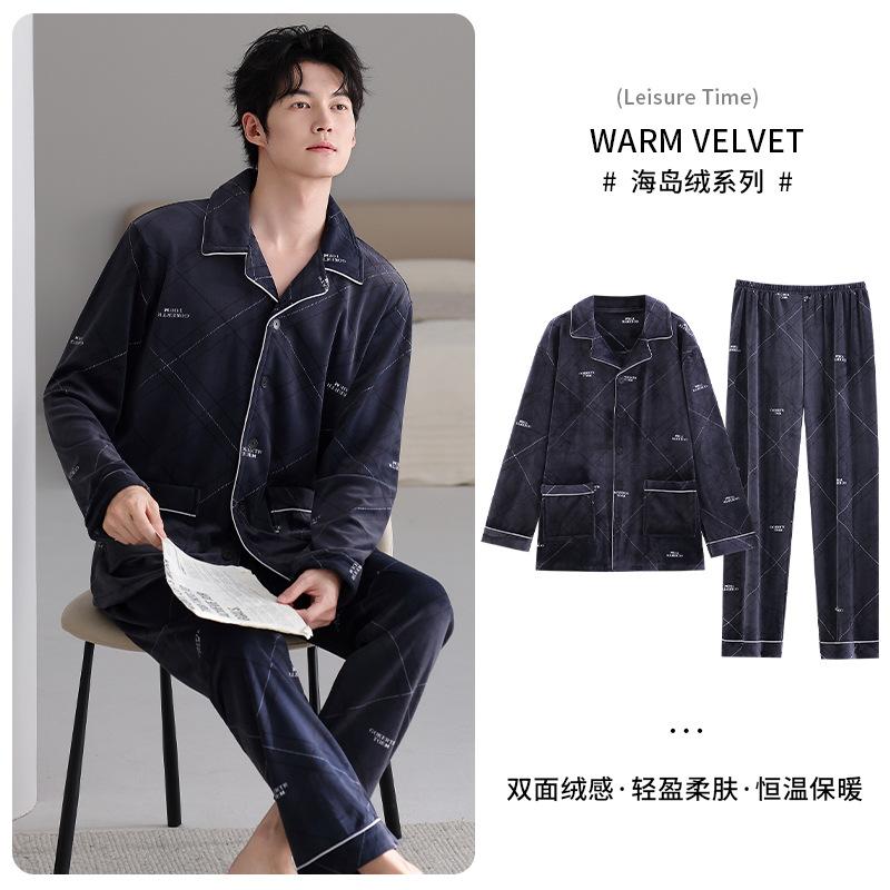 Herren-Pyjama aus dickem Fleece für Herbst und Winter, hält warm, ideal als Loungewear im Winter.