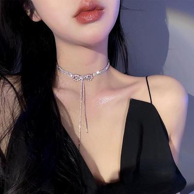 2024 Colier strălucitor de modă Night Club Party Girl Versatil Sexy Elegant Charm Colier Long Pandantiv Colier Moda Femei