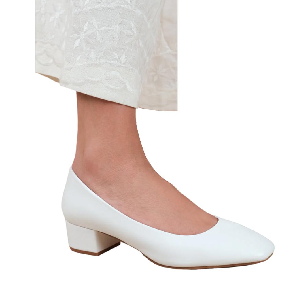 Where's That From Damskie/damskie buty Seattle PU Square Toe Wide Low Block Heel Court