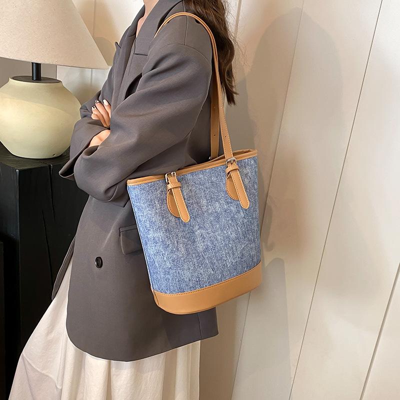 Women's Bag Retro Large-capacity Bucket Bag New Trendy Tote Bag Small Bag Shoulder Armpit Bag Handbag
