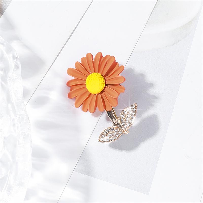 Sunflower Diamond Brooch: Floral Temperament Suit Accessory