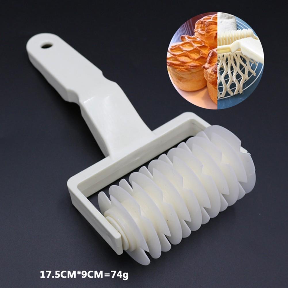 Brand New Dining Kitchen Pastry Lattice Roller Bread