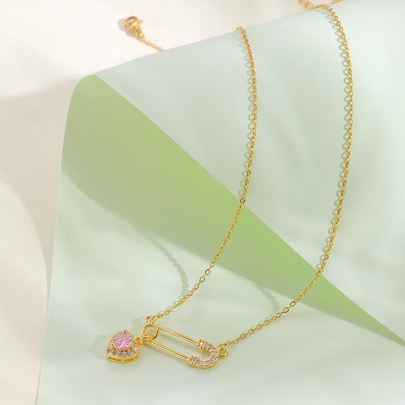 Titanium Steel Pin Love Necklace Women'S Light Luxury Simple Pink Heart Zircon Pendant Collarbone Chain
