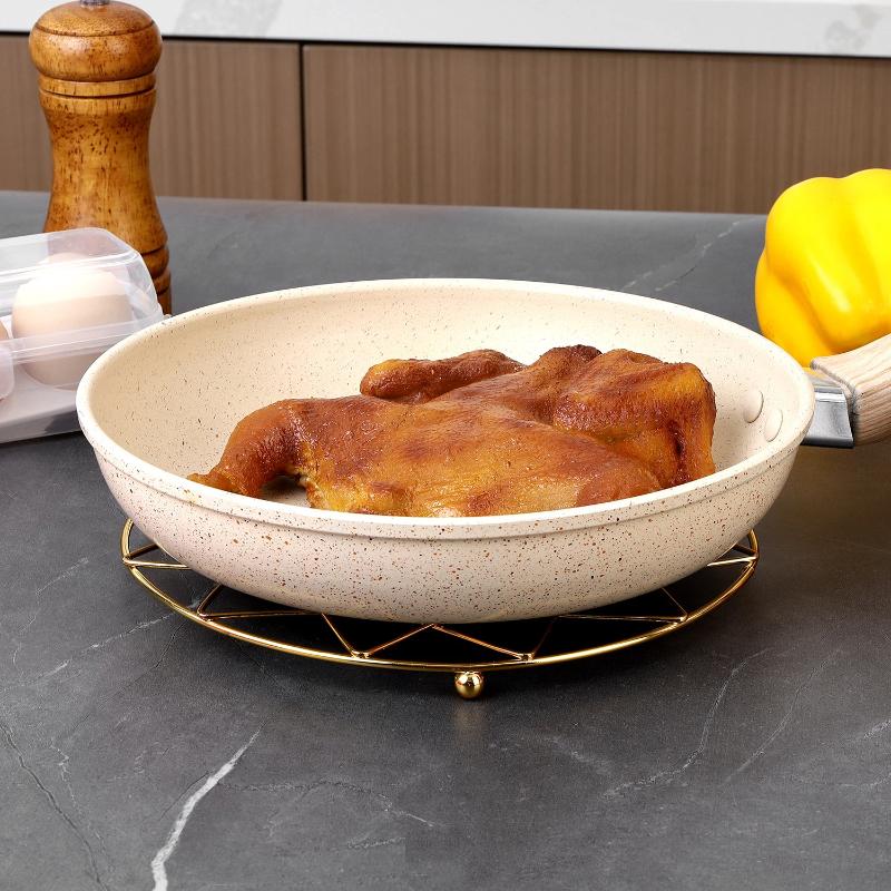 1Pcs Iron Steamer Rack Multifunction Pot Steaming Tray Dumplings Eggs Grill Stand Kitchen Tableware Cooking Utensils