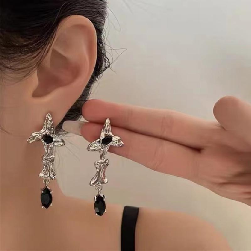 Silver Needle Geometric Rhinestone Star Earrings - Dark Style Fashionable Ear Studs