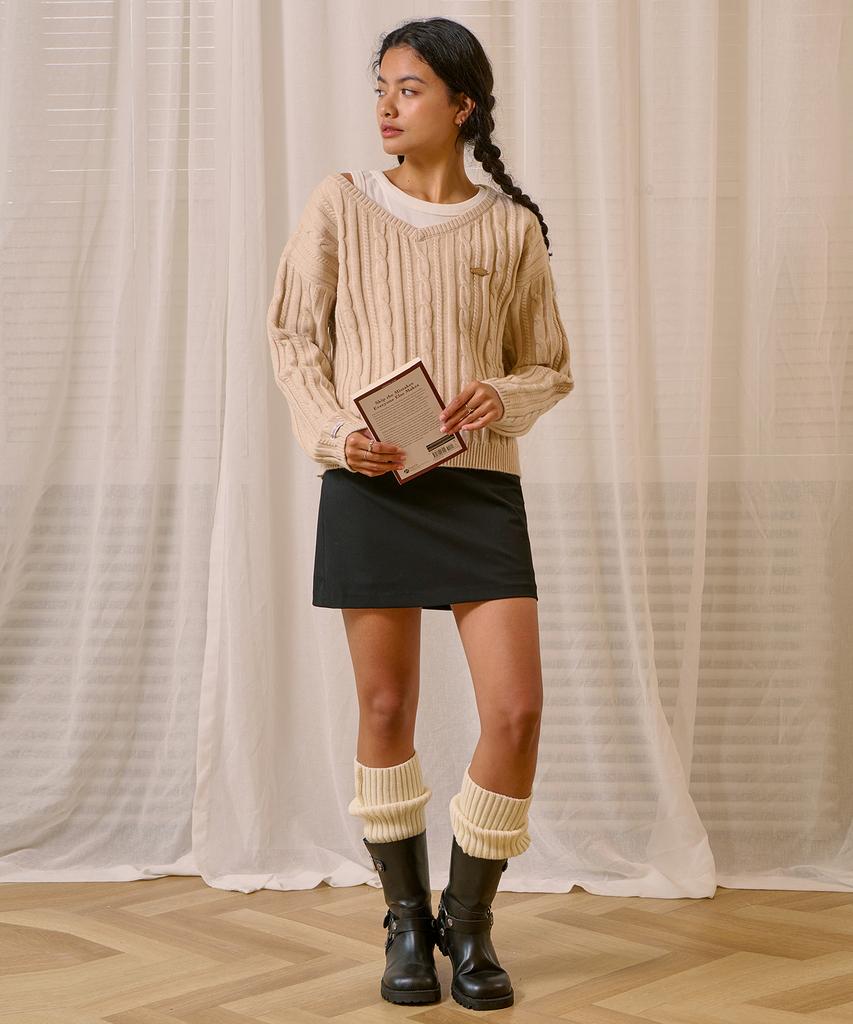 Biteoseljeu C.G V-Neck Cable Sweater - Beige