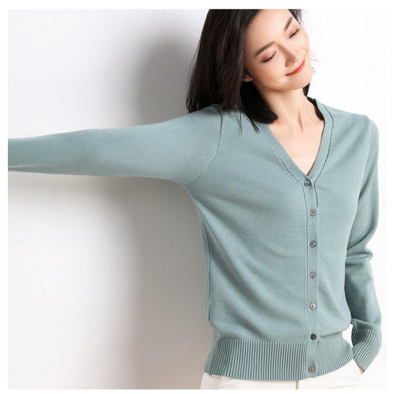 Women's Solid Color Fashion V-neck High-end Knitted Cardigan Short Style, 2025 Spring and Autumn New Women's Korean Long-sleeved Top