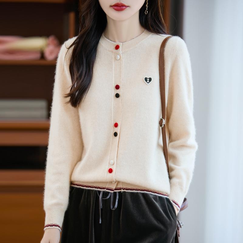 Designer Color Block Wool Cardigan - Heart Buckle, Round Neck, Versatile Casual Sweater for Autumn/Winter