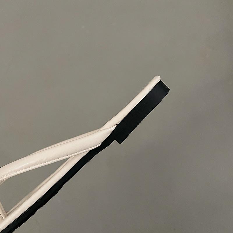 Flat-bottomed silver flip-flops women's shoes outer wear wholesale new summer soft-soled beach sandals