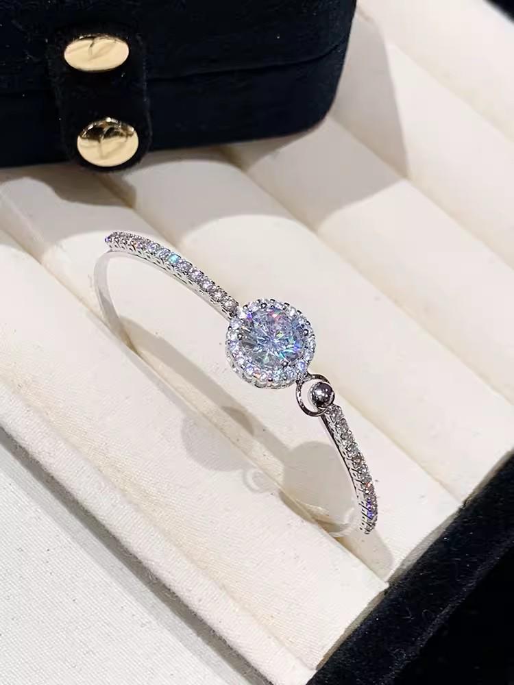 

Изысканный браслет из циркония 2024 года для женщин — роскошные и универсальные украшения с высококачественной пряжкой