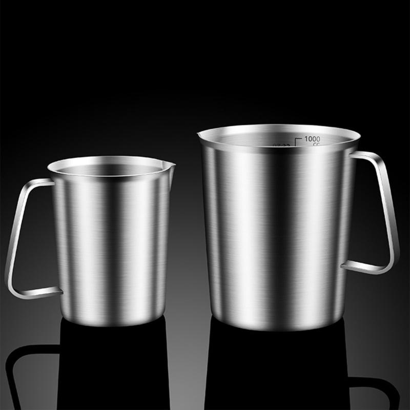 Bakmått av 304 rostfritt stål med hög kapacitet och exakt skala för köket, graderad bägare med handtag