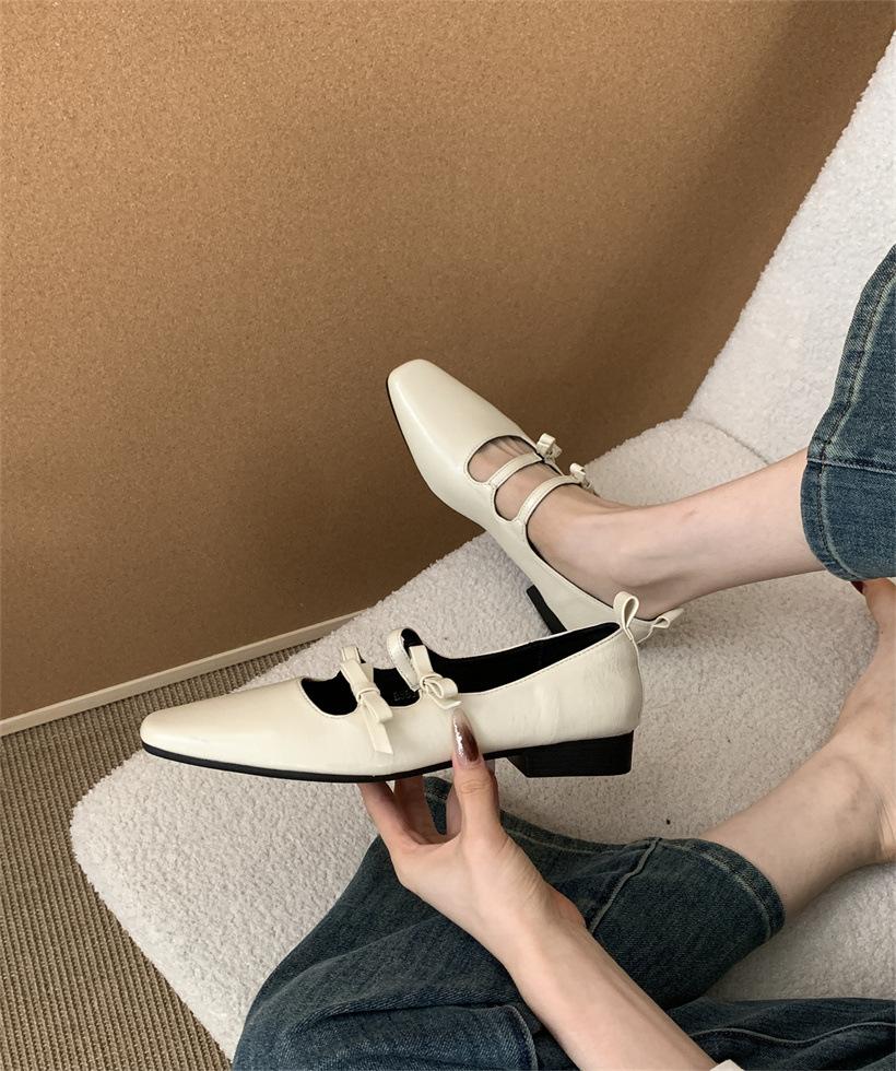 

Spring 2025 new French Mary Jane shoes double bow square head shallow mouth temperament flat bottom with skirt single shoes 39