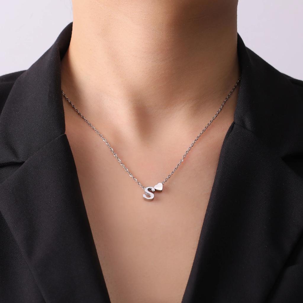 Cazador Mini Heart Initial Letter Pendant Necklaces for Women Stainless Steel A-Z Alphabet Choker Chain Jewelry Valentine Gift