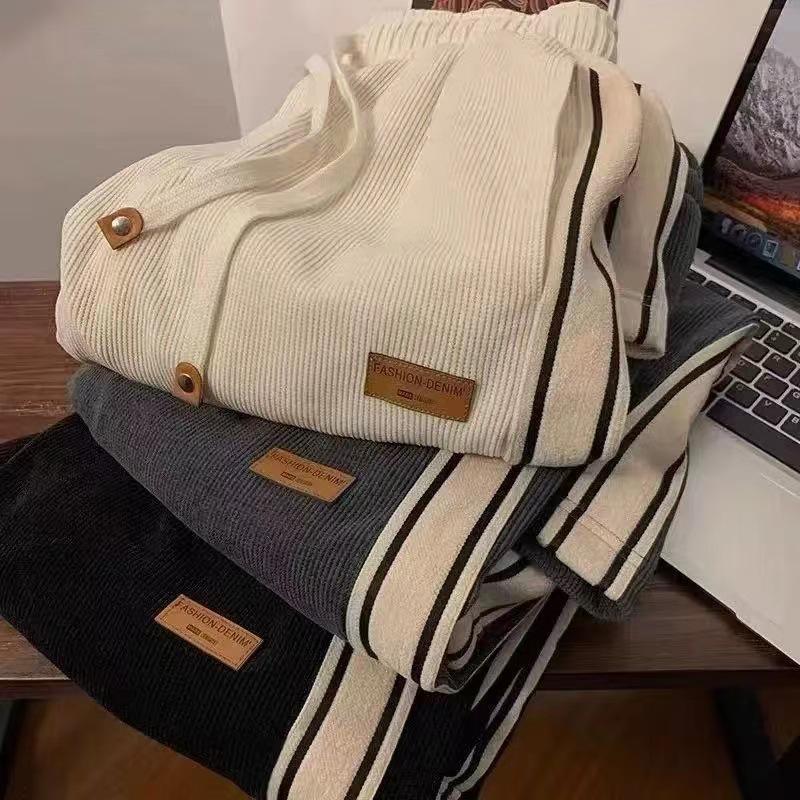 Herren Cord Jogginghose mit Seitenstreifen - Trendige lockere Passform für Frühling & Herbst