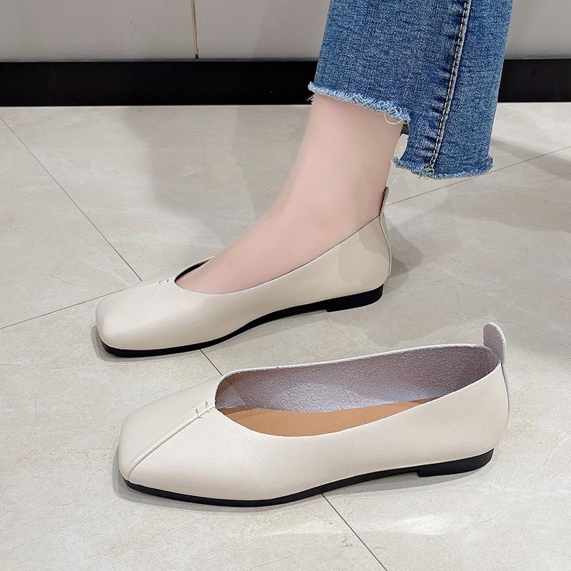 Spring and summer new flat-bottomed comfortable Doudou shoes round head one-pedal casual shallow mouth single shoes women