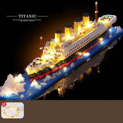 Model lodi Titanic dětské hračky narozeninový dárek stavebnice plastový blok s lampičkou hračka Titanic stavebnice hračka