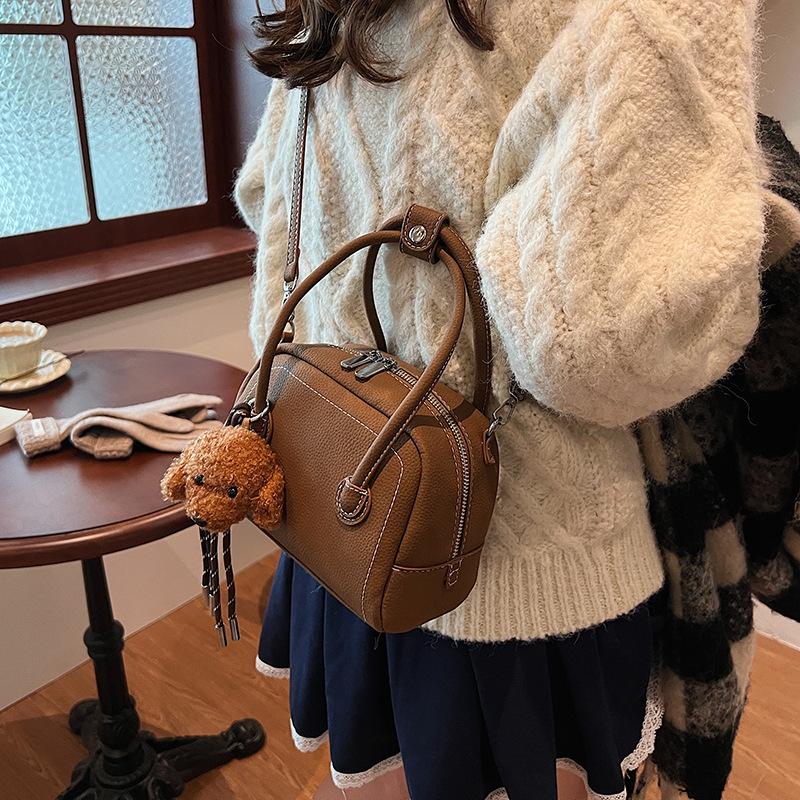 Portable shell bag women s 2025 new simple and versatile shoulder bag small square bag women s trend messenger bag 201015 кофейный 2989₽