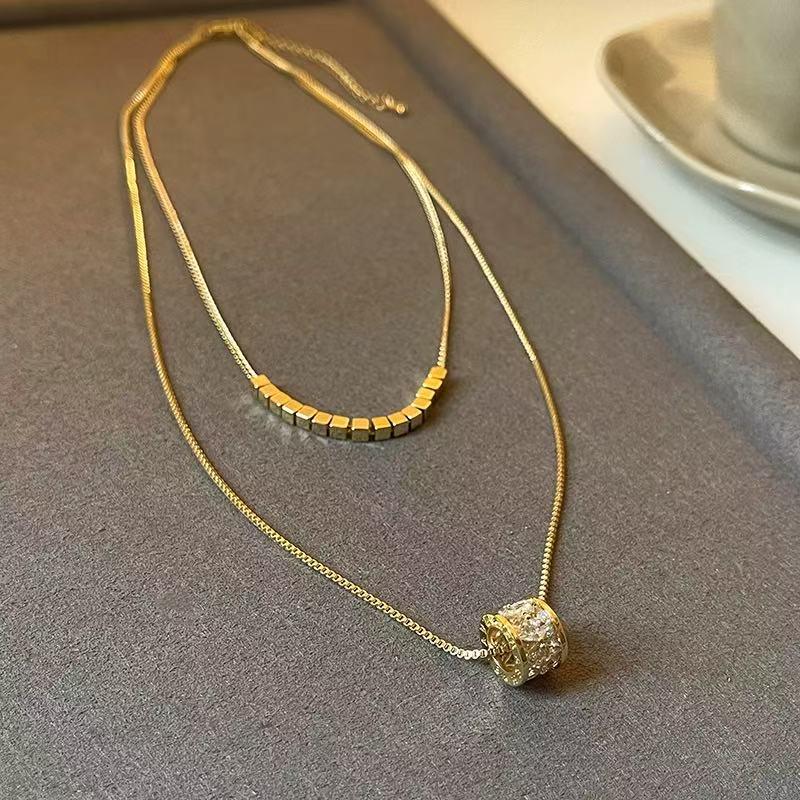 Double Layered Necklace for Women - 2026 Light Luxury Sweater Chain, Autumn & Winter Accessory