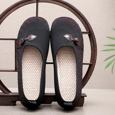 Nouvelles chaussures tissées volantes à semelle souple antidérapantes respirantes légères chaussures simples chaussures décontractées polyvalentes