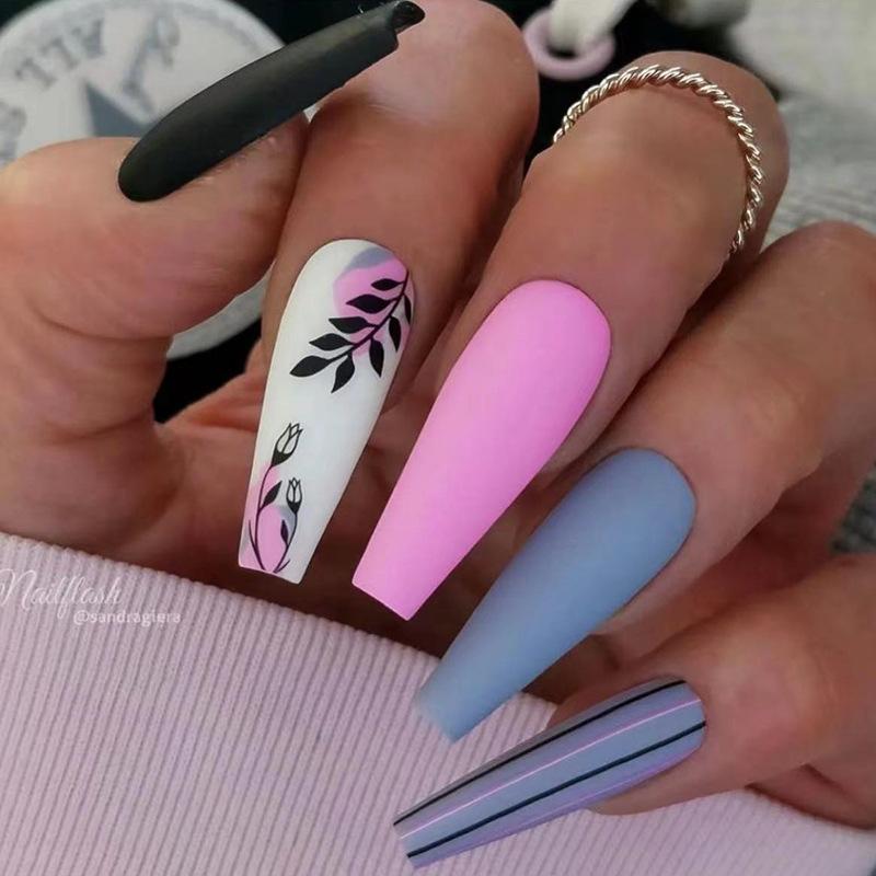 24 Stuks Herbruikbare Zelfklevende Nepnagels French Lang Ballet Roze Roos Contrast Lijn Press On Nagels