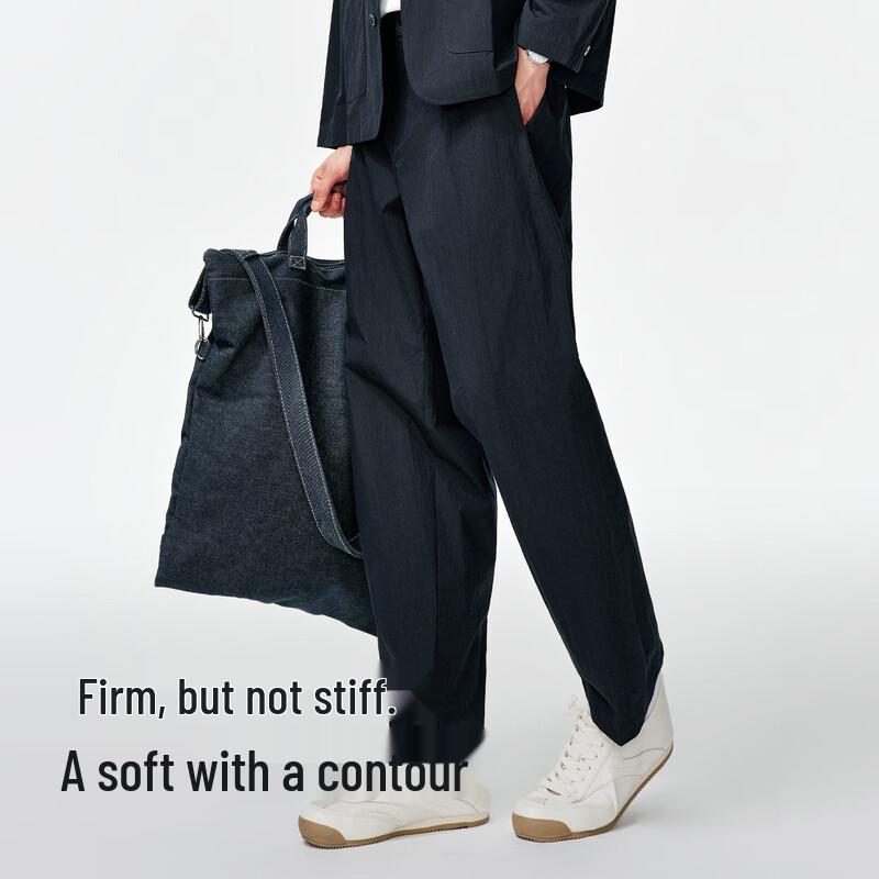 Men's Relaxed Fit Pleated Straight-Leg Casual Pants