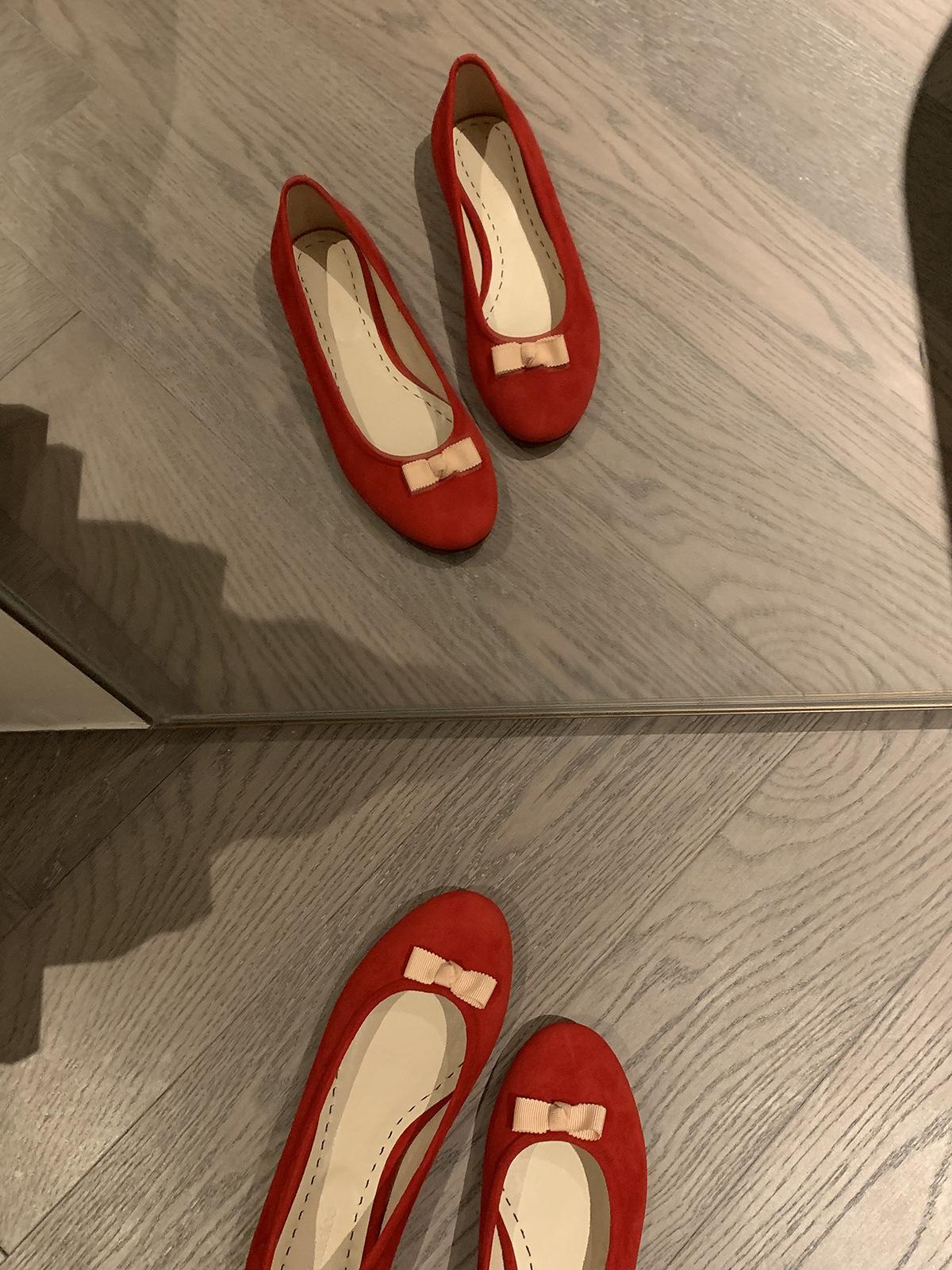 

Cowhide version of grape mother, the same sweet sheep + flat-soled single shoes, bow, small round head, light mouth color matching ballet shoes 35