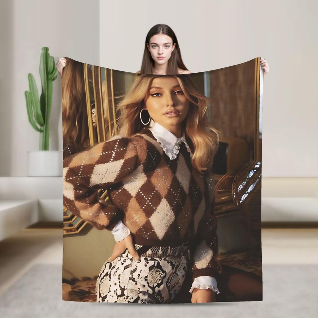 Super Soft Throw Blanket Travel Office Madelyn Cline Beautiful Actress Poster Blanket Flannel For Outdoor Trend Sofa Bed Cover